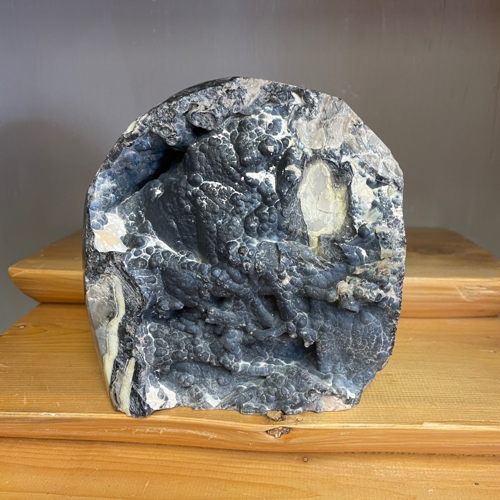 BEAUTIFUL 5LBS SEMI POLISHED/RAW- NATURAL VOLCANO AGATE 6”x5”x4”XL STONE, UV